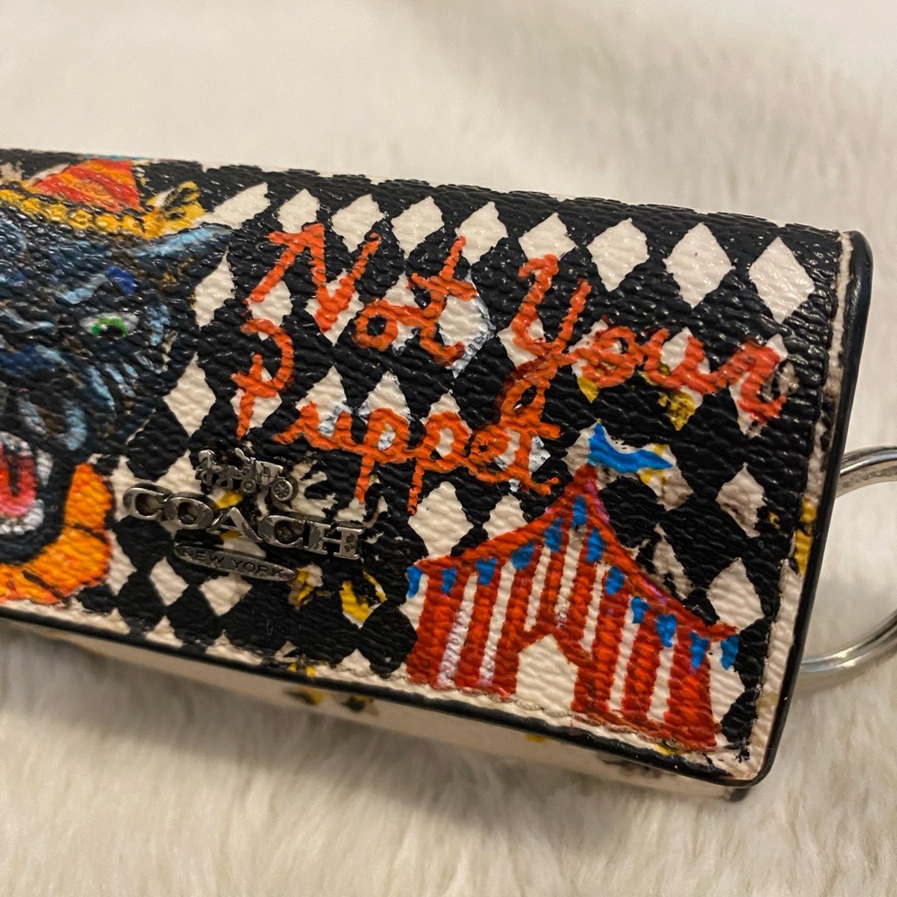 ‘Not Your Puppet’ Hand-Painted Coach Keyholder - Picture 4 of 13